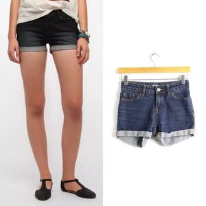 BDG mid rise Alexa denim shorts dark blue 24 mini casual trendy Urban Outfitters